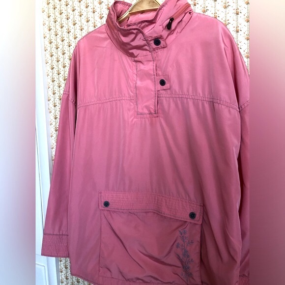 Alp-n-Rock Wildblume Anorak Hooded Pullover in Strawberry Ice Pink | 2 - Picture 4 of 15